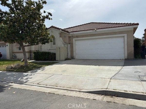 904 Bergamo Avenue, San Jacinto, CA 92583
