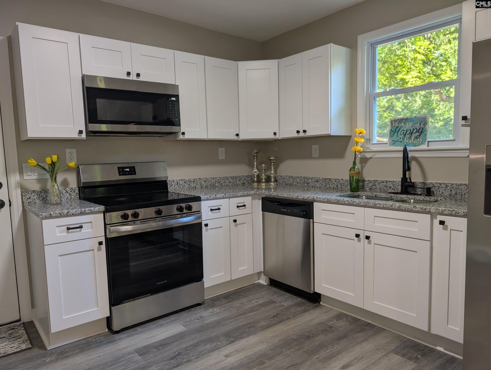 110 Woodlawn Avenue  Photo 6