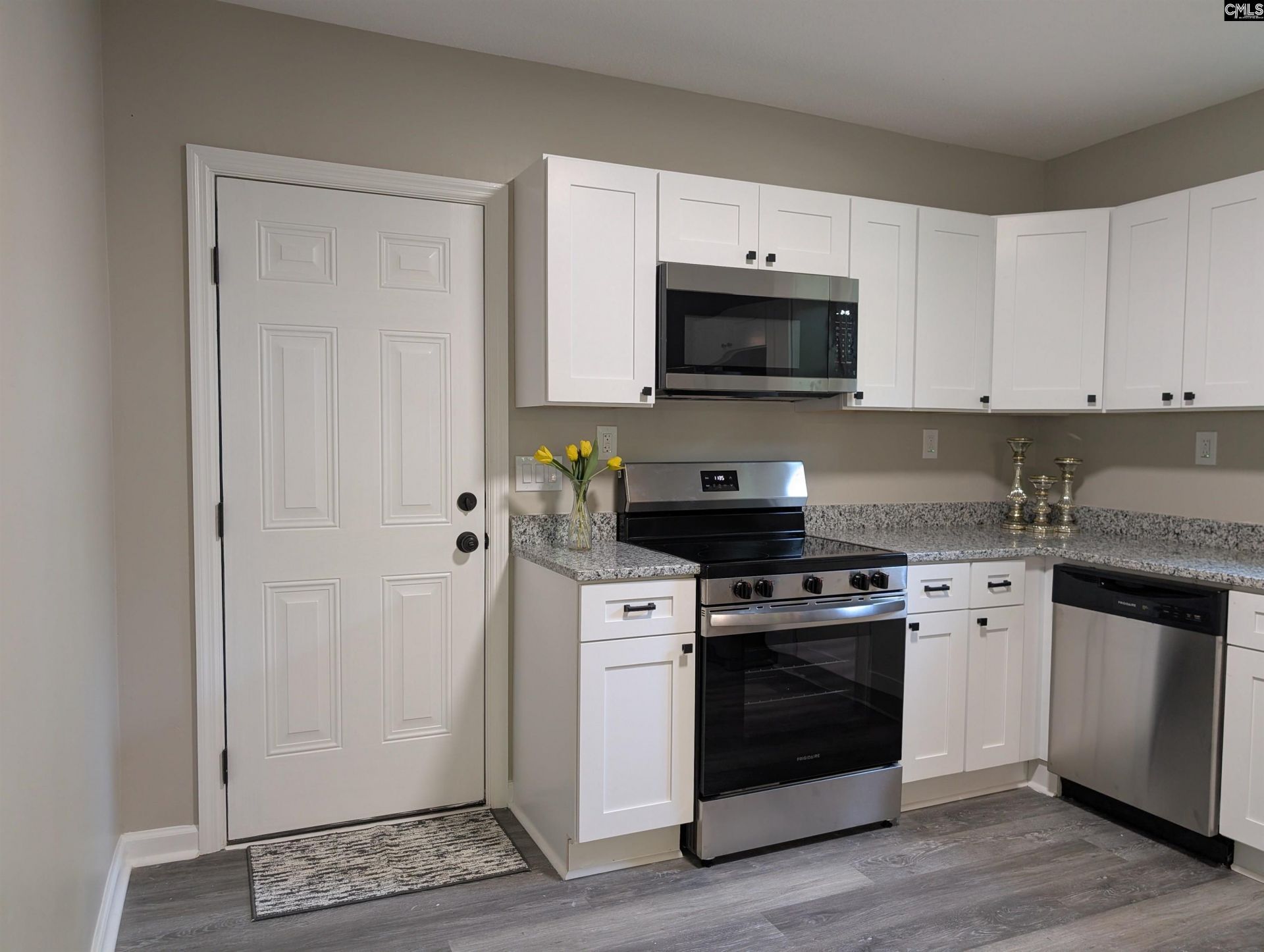 110 Woodlawn Avenue  Photo 8