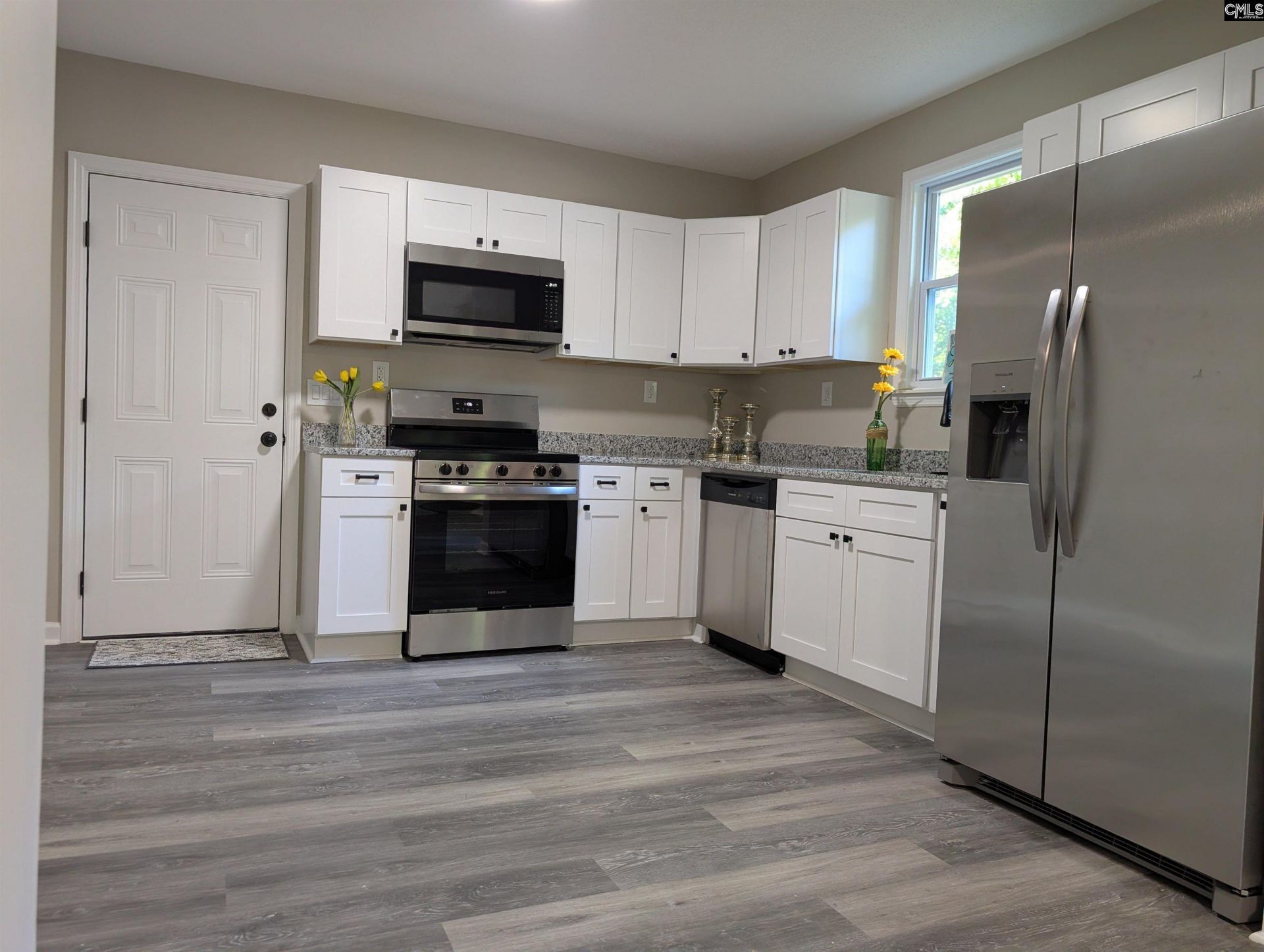 110 Woodlawn Avenue  Photo 9