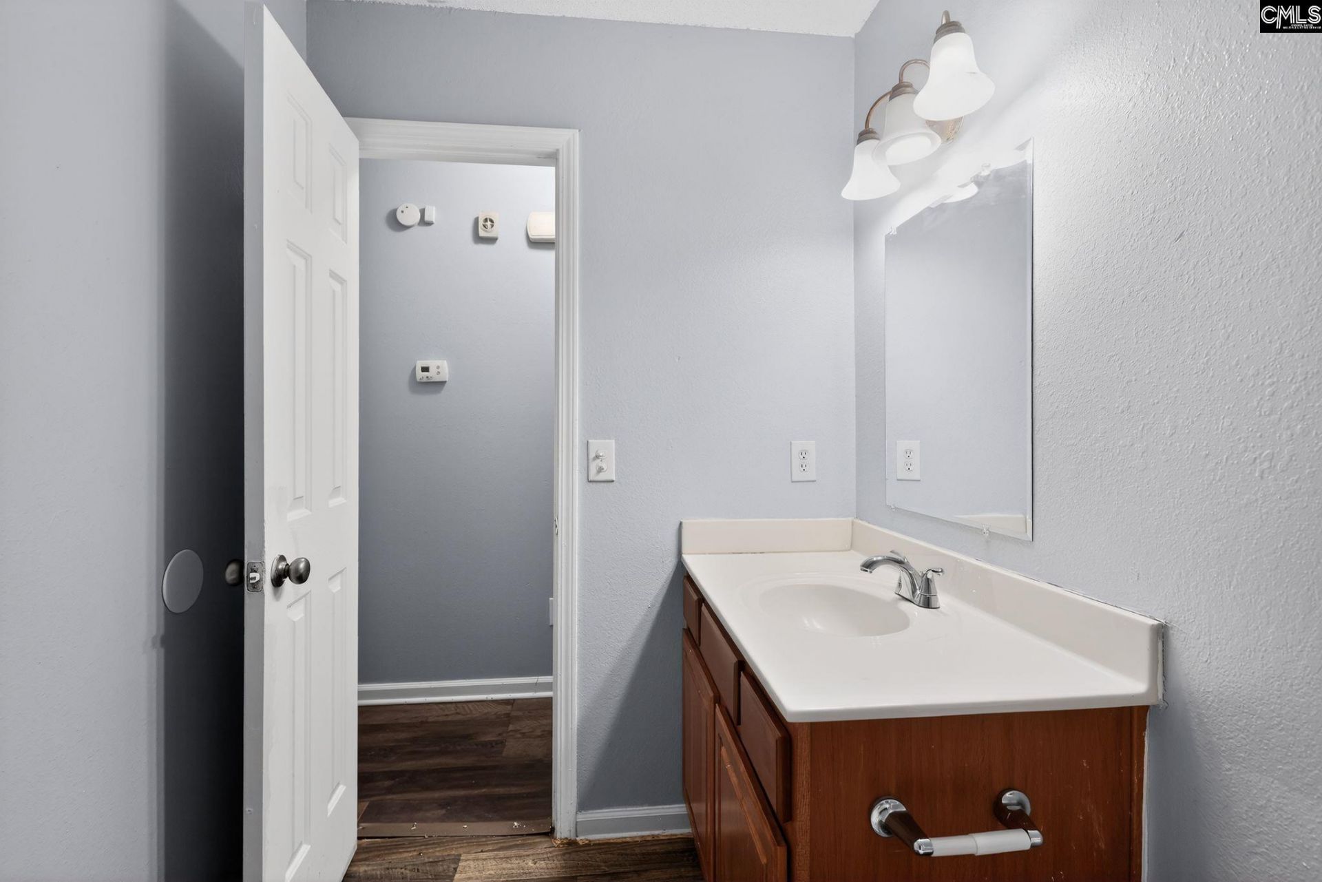 134 Hester Woods Drive Photo 31
