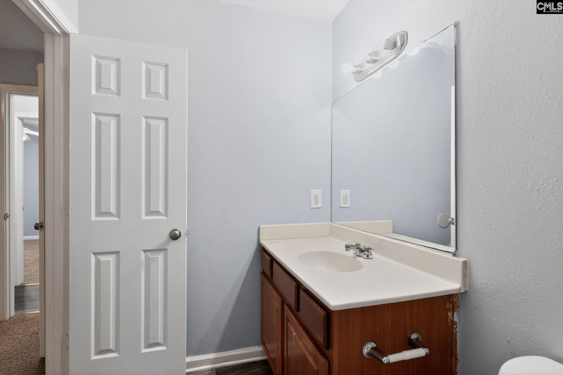 134 Hester Woods Drive Photo 32
