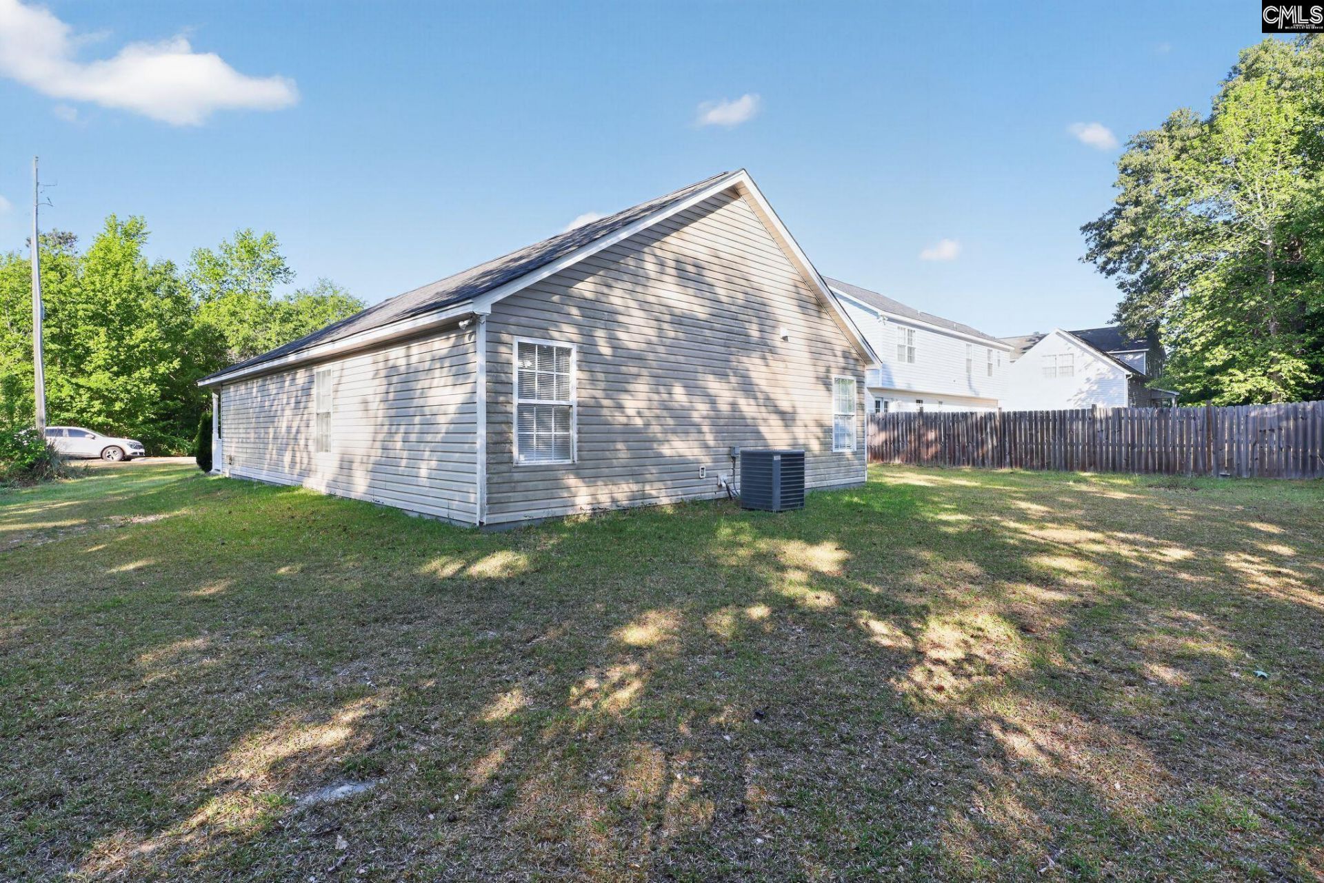 134 Hester Woods Drive Photo 4