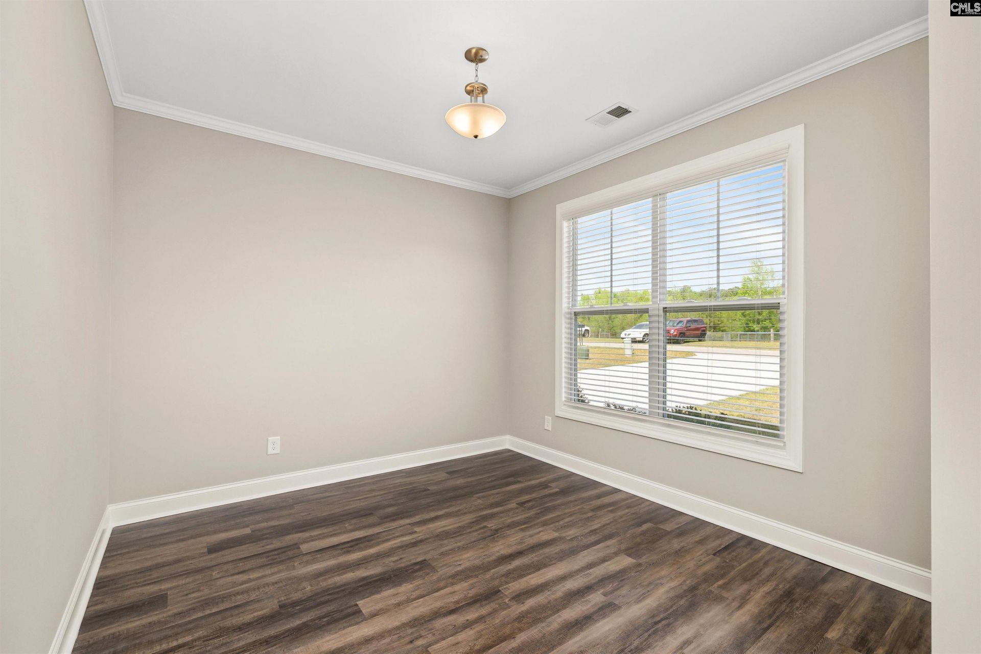 49 Competition Drive  Photo 14