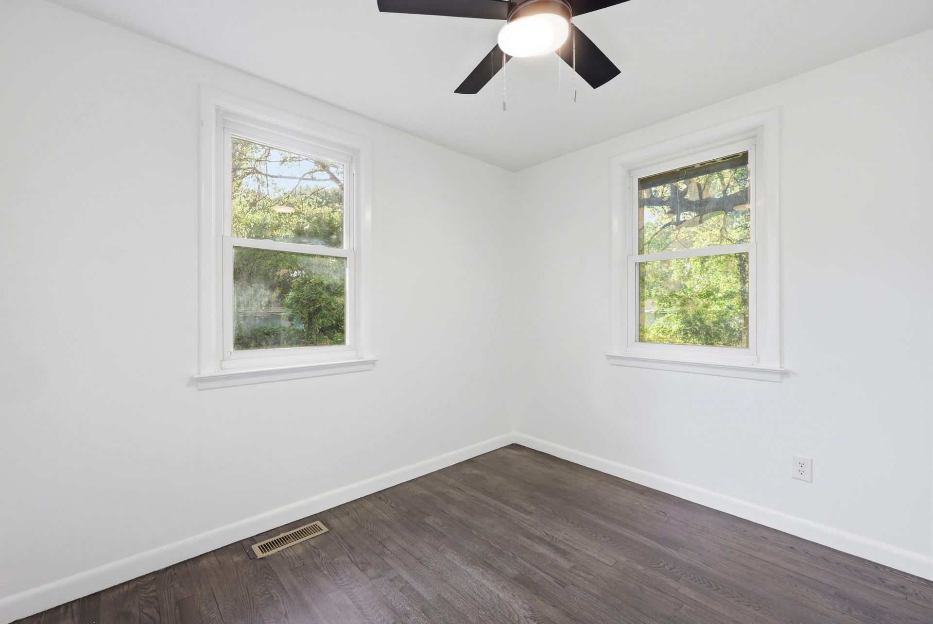 1908 Iron Street Photo 16