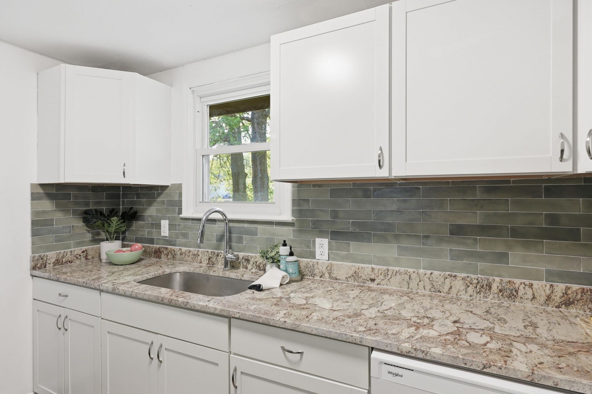 1908 Iron Street Photo 7