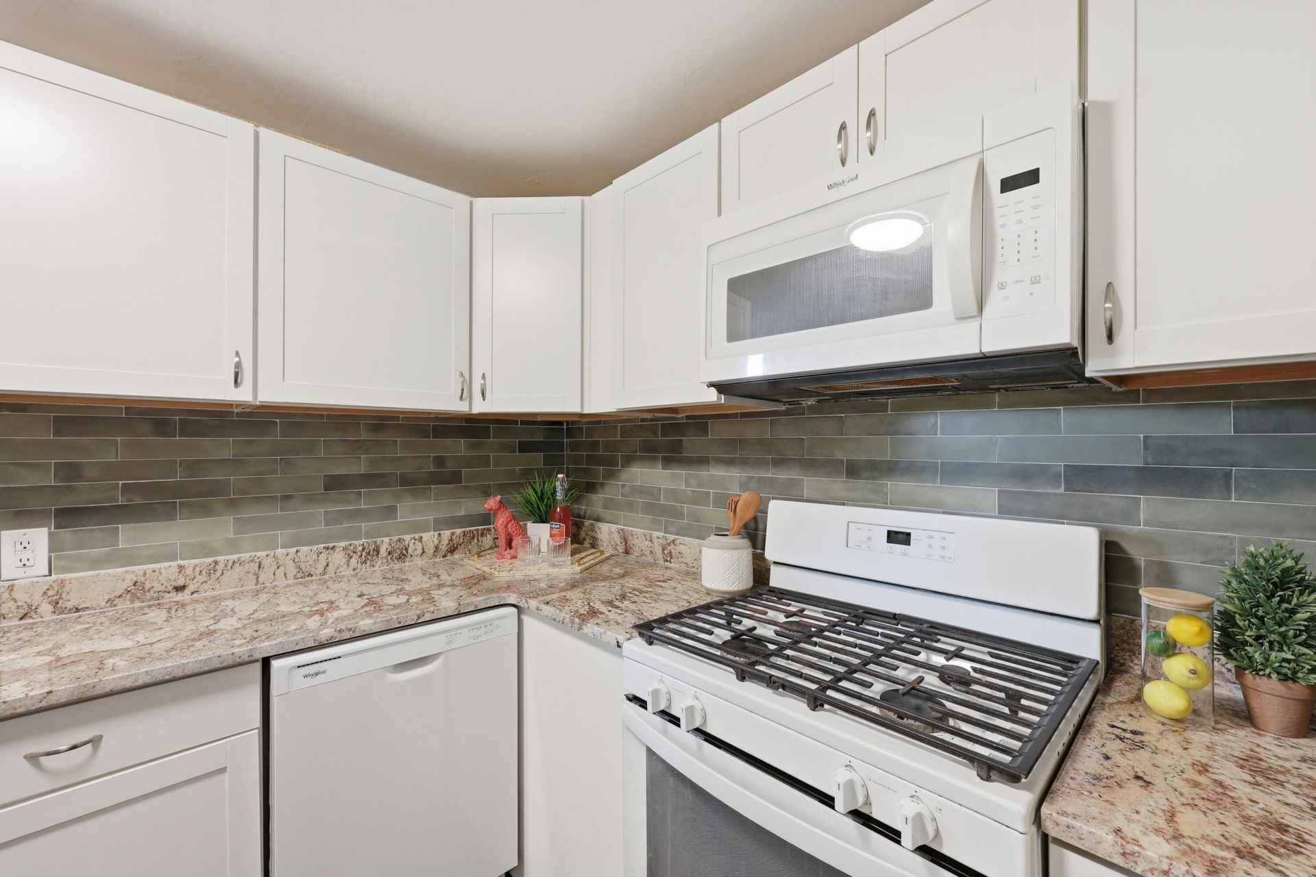 1908 Iron Street Photo 8