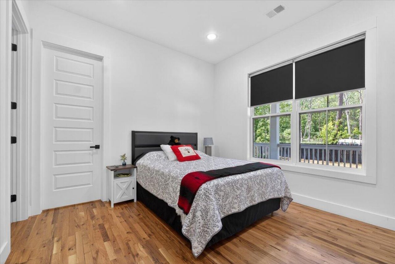 140 Argosy Drive Photo 28