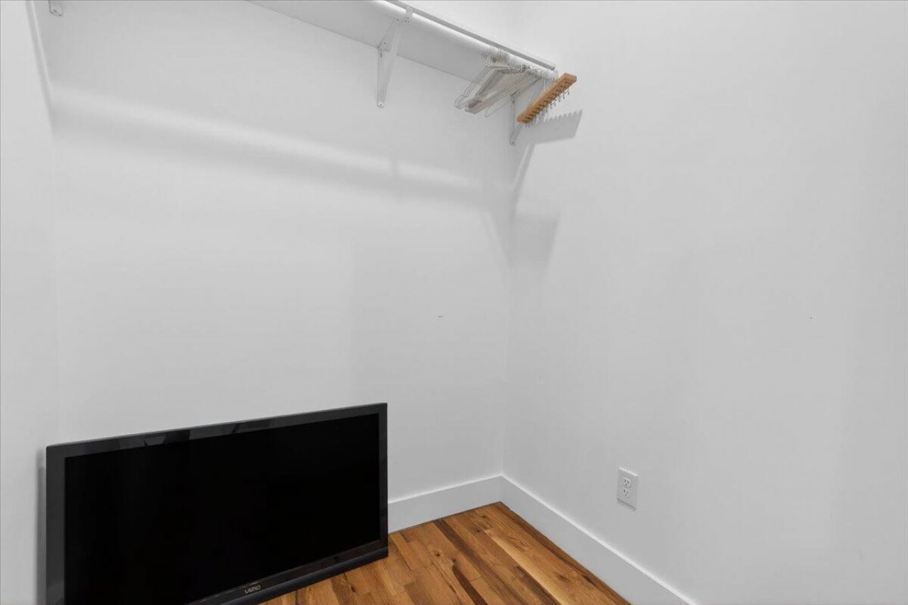 140 Argosy Drive Photo 30