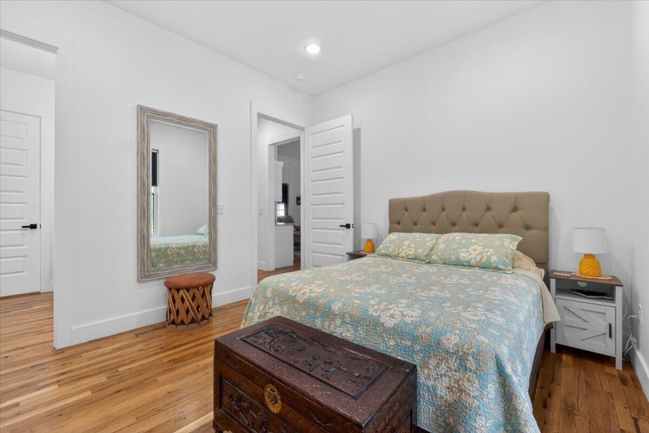 140 Argosy Drive Photo 34
