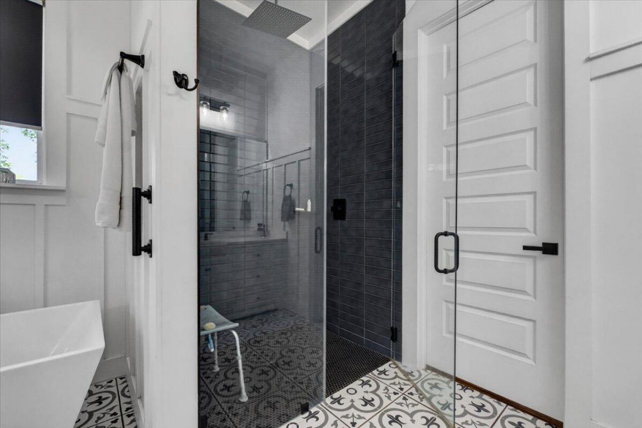 140 Argosy Drive Photo 47