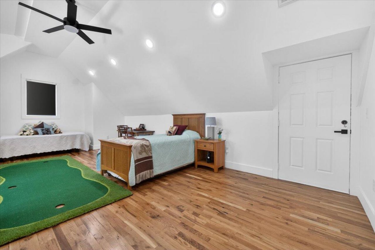 140 Argosy Drive Photo 48
