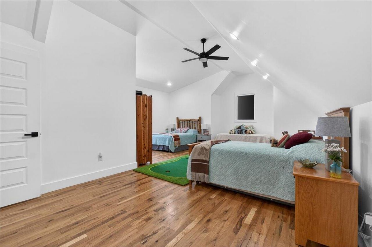 140 Argosy Drive Photo 49