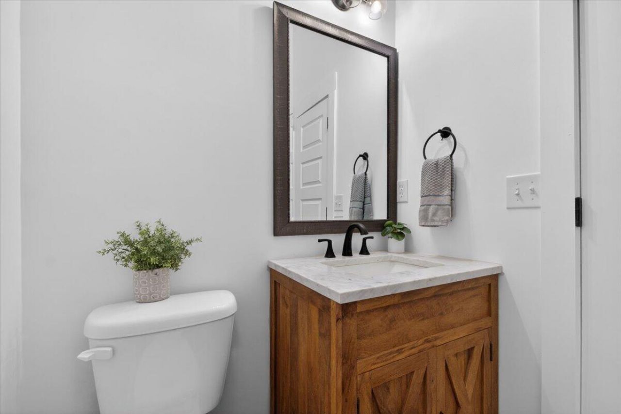 140 Argosy Drive Photo 51
