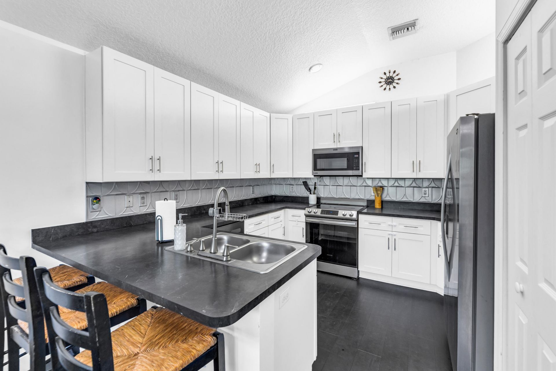 2530 SE Hemsing Street, Port Saint Lucie, FL 34984 Photo