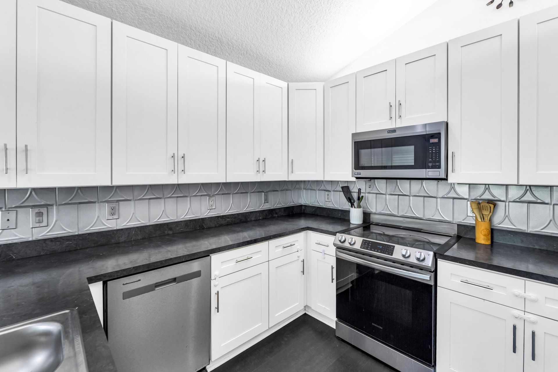 2530 SE Hemsing Street, Port Saint Lucie, FL 34984 Photo