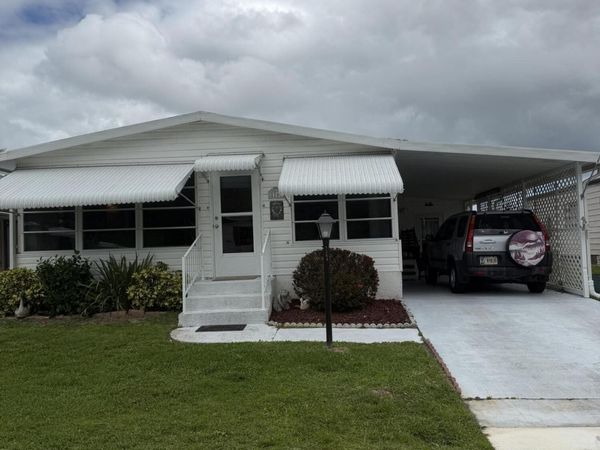 8204 W Bitterbush Lane, Port St. Lucie, FL 34952