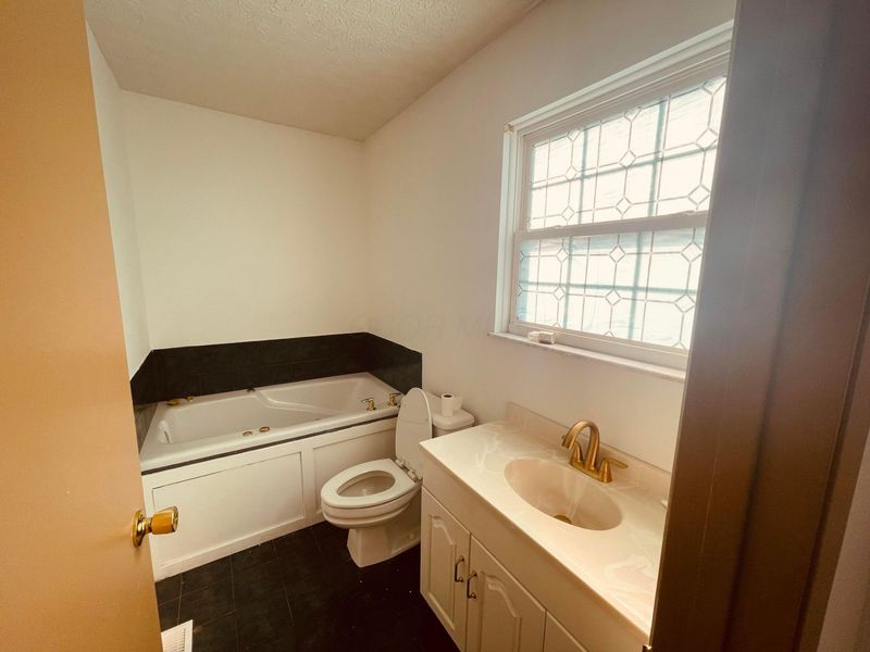 6900 Brockland Drive, Reynoldsburg, OH 43068 Photo 12