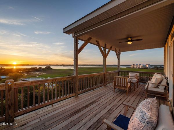 331 Oceanaire Lane, Surf City, NC 28445