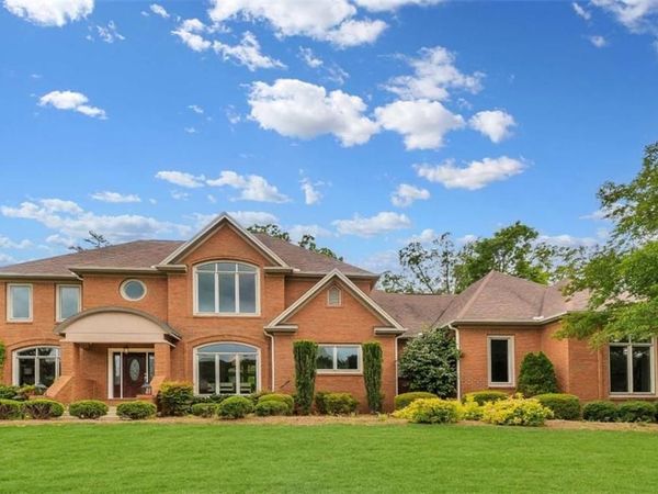 5653 Tuxedo Drive , Douglasville, GA 30135