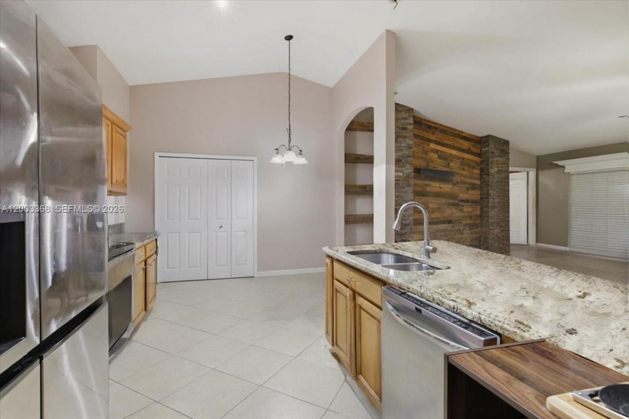403 SW 28th Pl, Cape Coral, FL 33991 Photo
