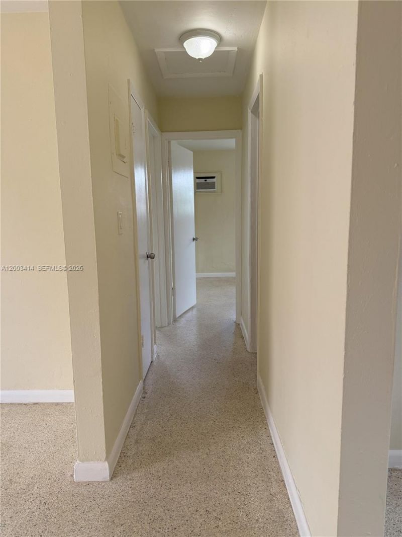 1725 NW 59th St, Unit 3, Miami, FL 33142 Photo