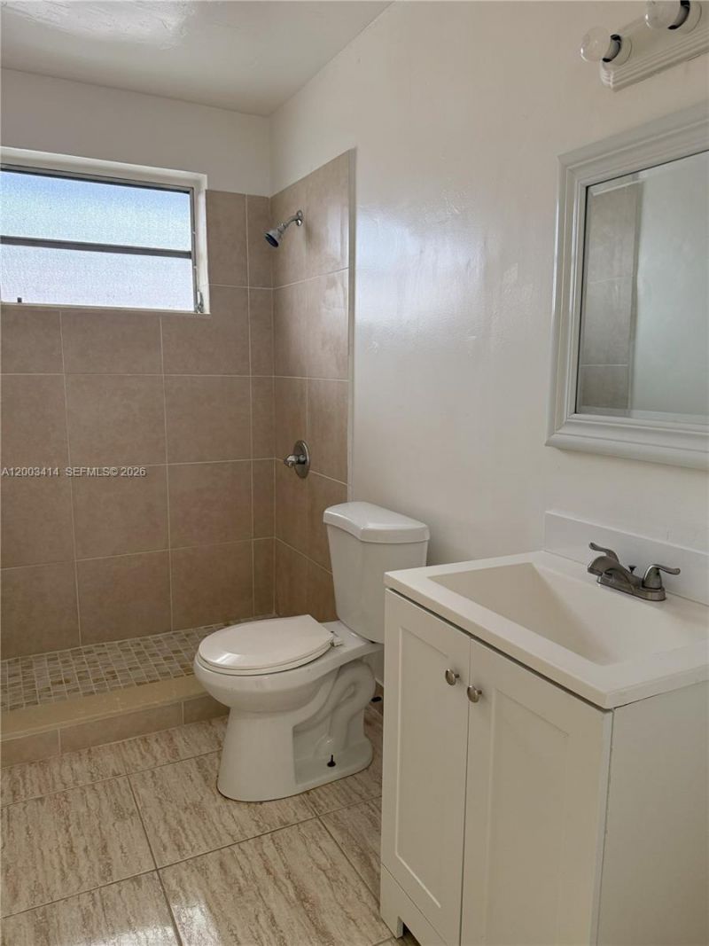 1725 NW 59th St, Unit 3, Miami, FL 33142 Photo