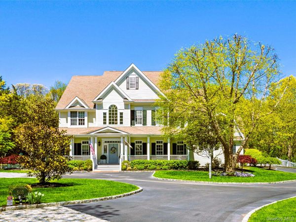 503 Cold Spring Road, Laurel Hollow, NY 11791