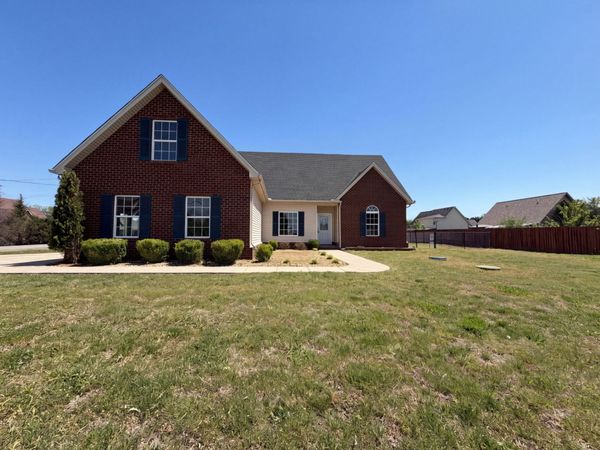 425 Long Creek Dr , Christiana, TN 37037