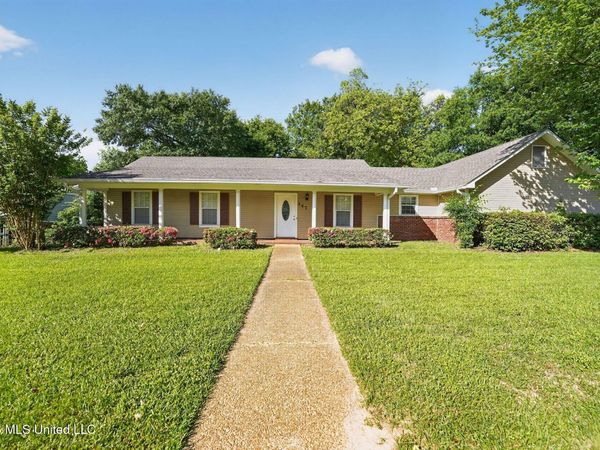 147 Sunnycrest Drive, Ridgeland, MS 39157