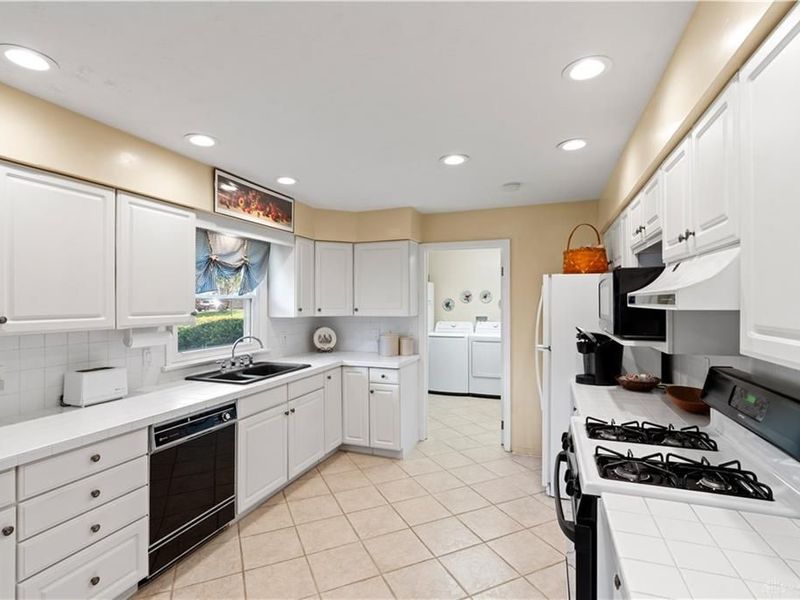 379 Hiatt Avenue, Wilmington, OH 45177 Photo 18