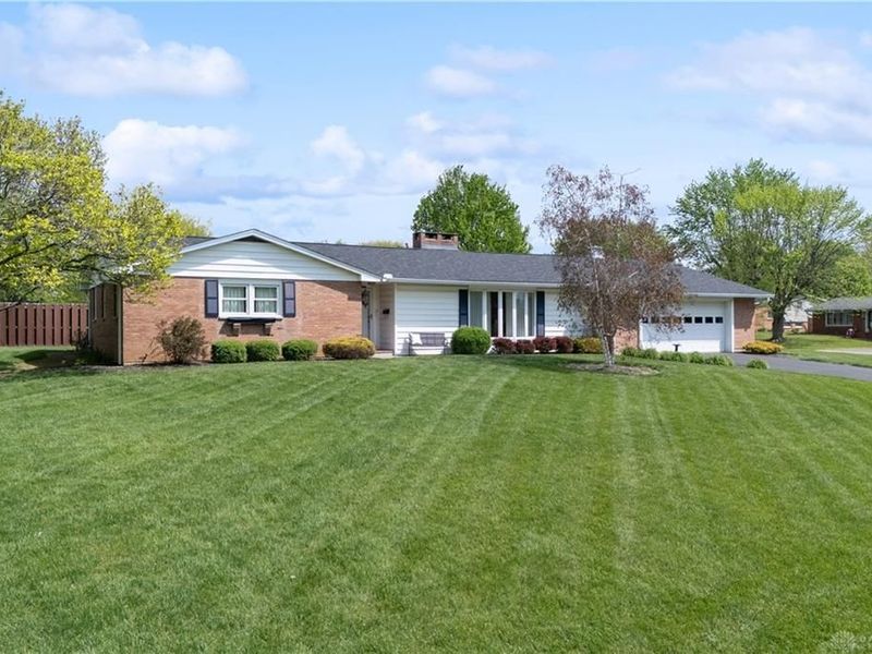 379 Hiatt Avenue, Wilmington, OH 45177 Photo 3