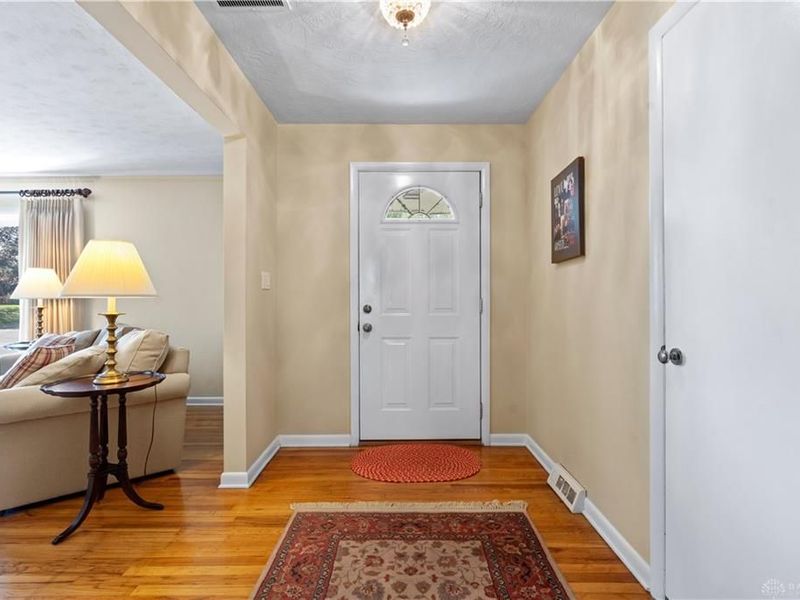 379 Hiatt Avenue, Wilmington, OH 45177 Photo 7