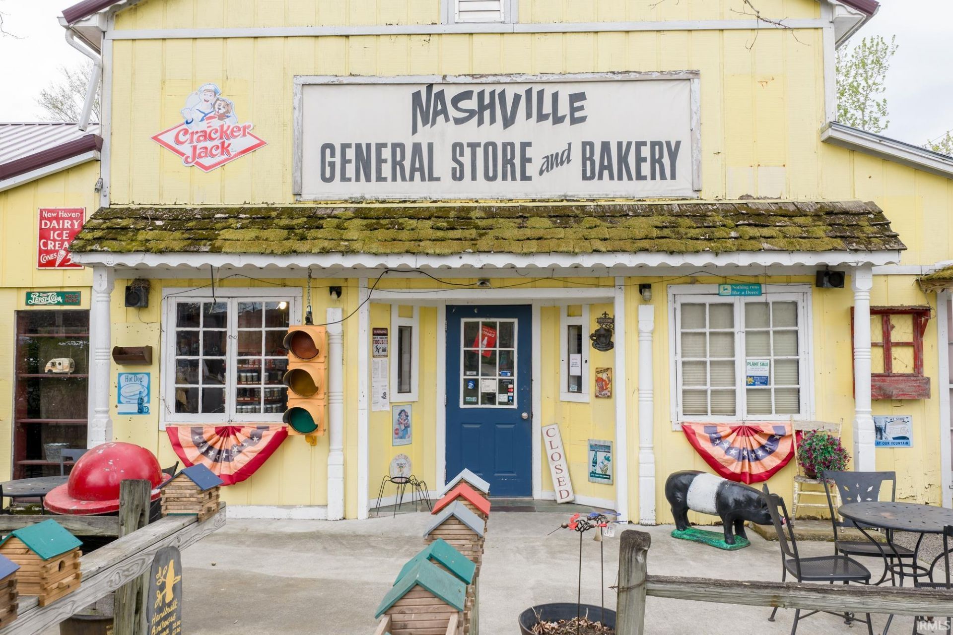 118 E Washington Street, Nashville, IN 47448 Main Photo