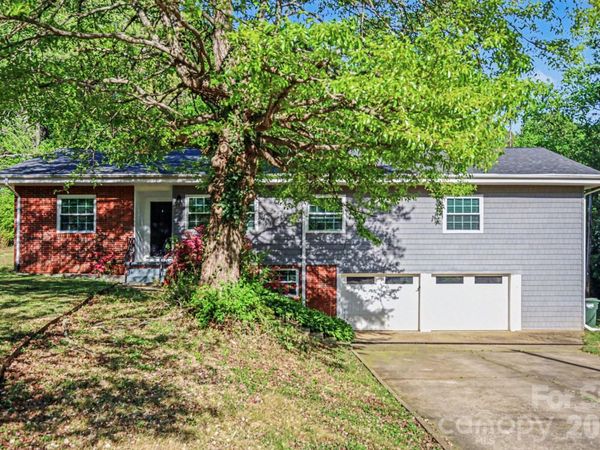 2330 18th Street NE, Hickory, NC 28601