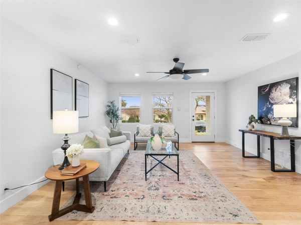 1003 Porpoise ST , Lakeway, TX 78734