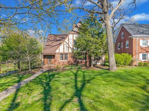 1726 27th Street , Moline, IL 61265