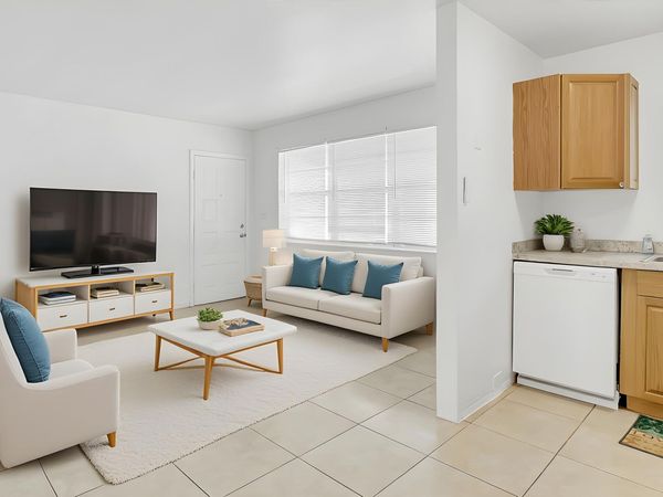 711 SE 15th Street, Unit 5, Fort Lauderdale, FL 33316