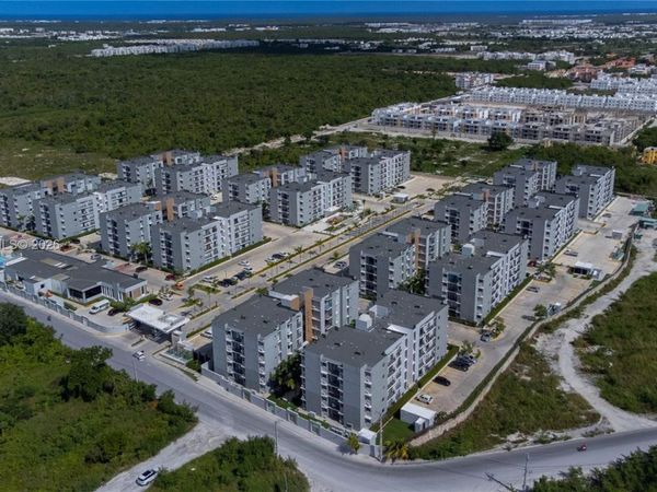 10 c. Edgar allan Poe Punta cana 23000 Dom Rep, Unit 502, VA 23000