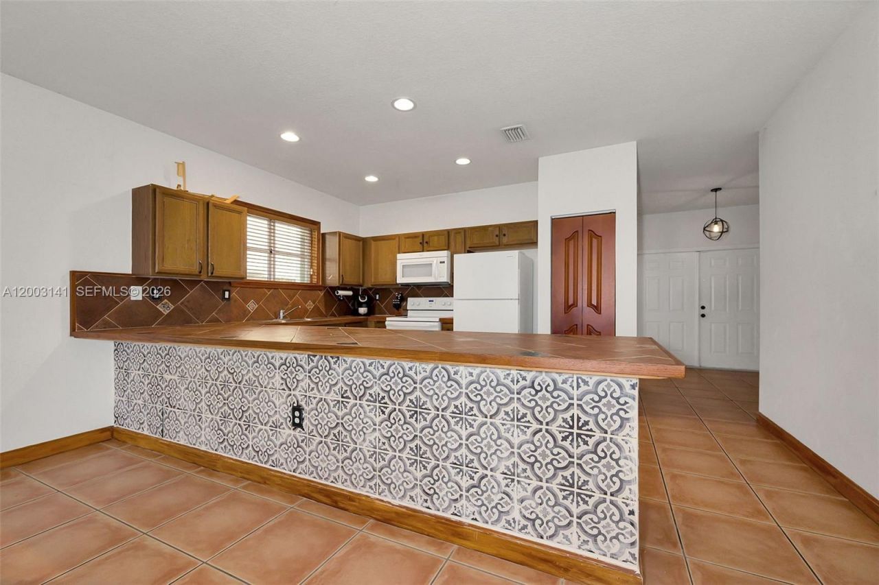 1350 NE 42nd Ave, Homestead, FL 33033 Photo