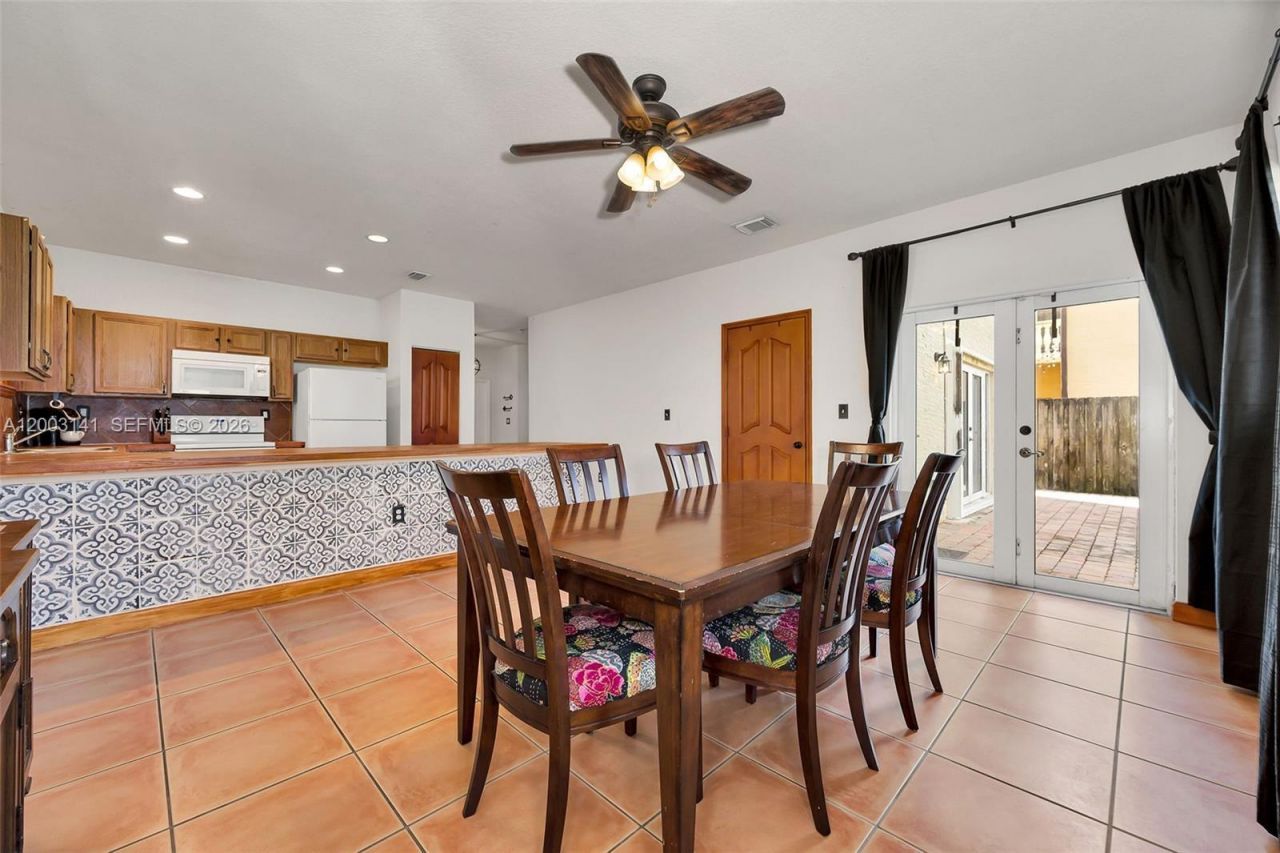 1350 NE 42nd Ave, Homestead, FL 33033 Photo