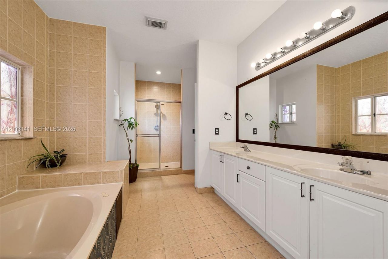 1350 NE 42nd Ave, Homestead, FL 33033 Photo