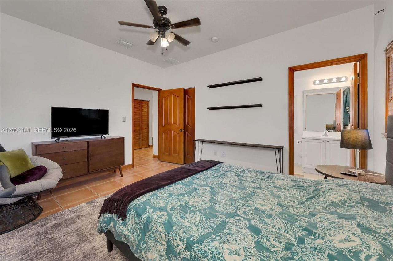 1350 NE 42nd Ave, Homestead, FL 33033 Photo