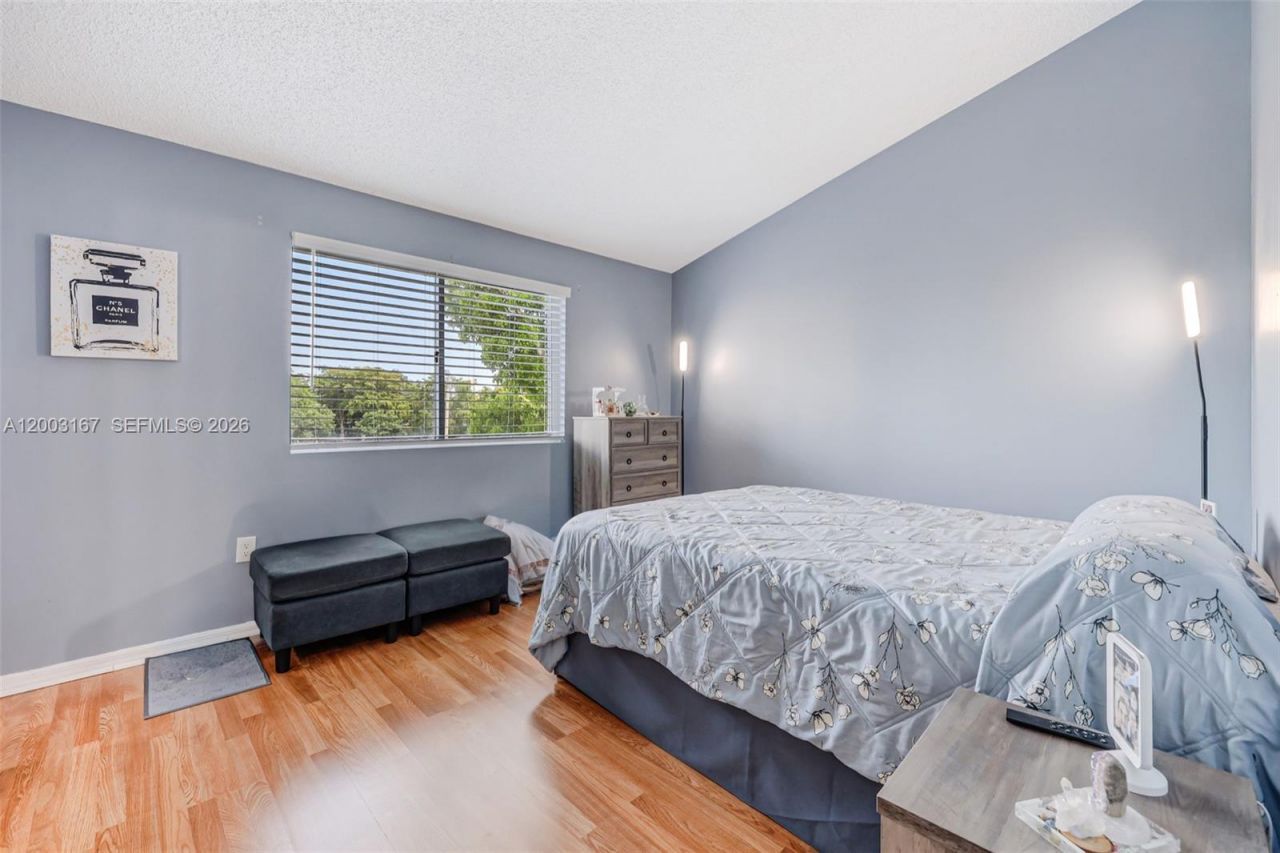 6255 Kendale Lakes Cir, Unit 218, Miami, FL 33183 Photo