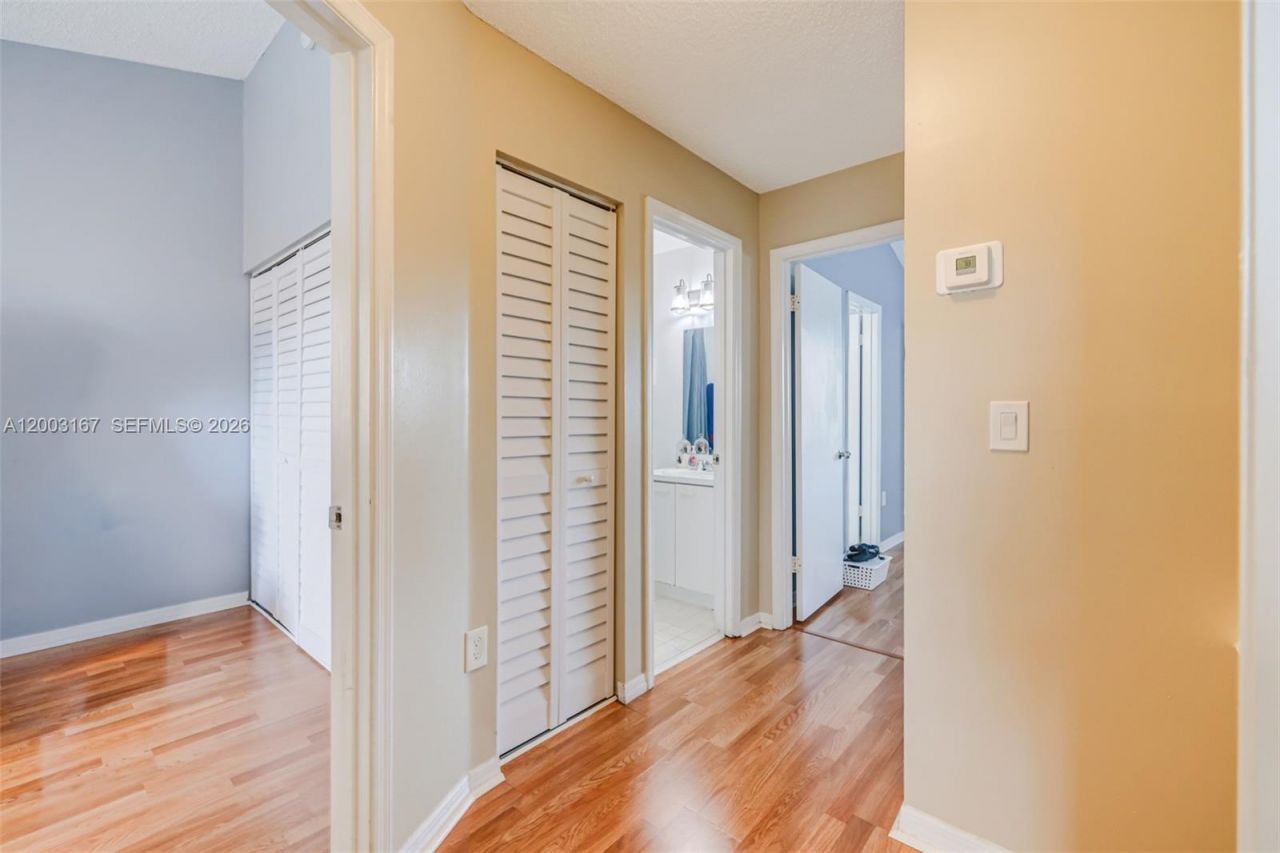 6255 Kendale Lakes Cir, Unit 218, Miami, FL 33183 Photo