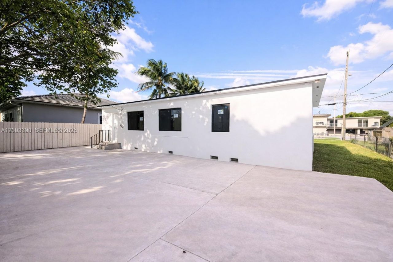 1610 NW 31st Ave , Miami, FL 33125 Photo