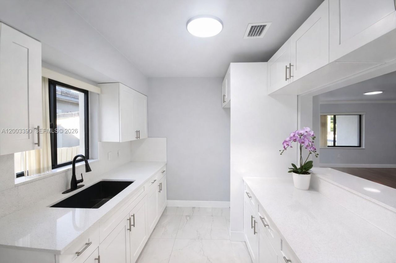 1610 NW 31st Ave , Miami, FL 33125 Photo