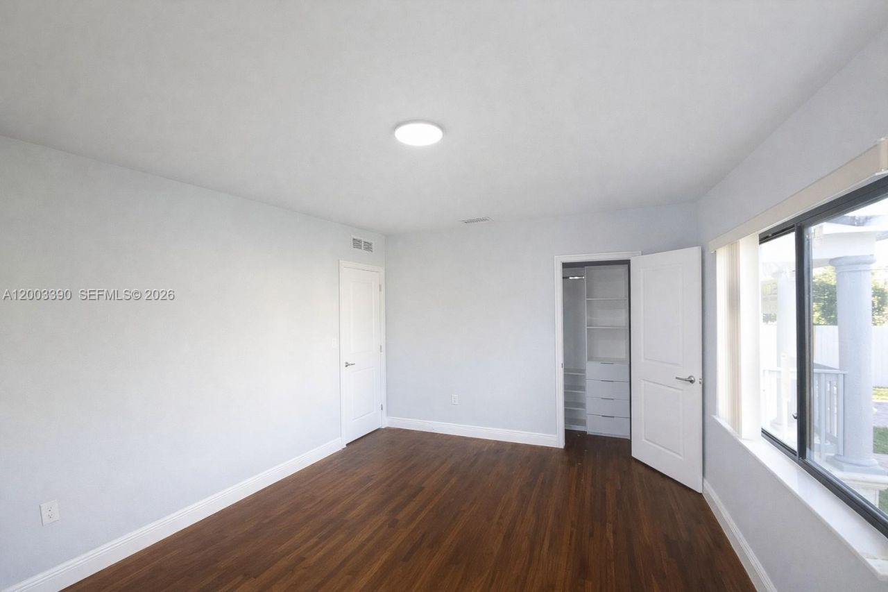 1610 NW 31st Ave , Miami, FL 33125 Photo