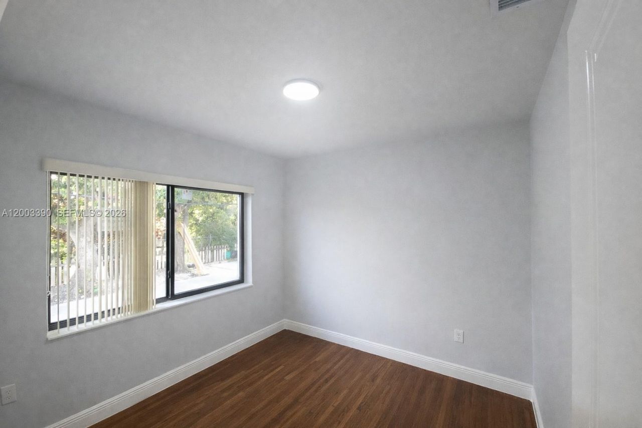 1610 NW 31st Ave , Miami, FL 33125 Photo