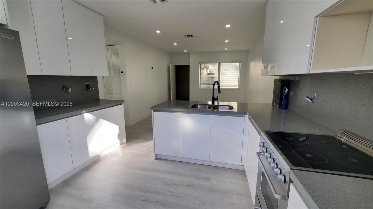 215 Zamora Ave , Unit 3, Coral Gables, FL 33134 Photo